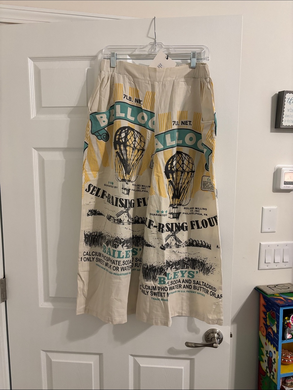 Graphic Cream Balloon Print Wide-Leg Bottoms